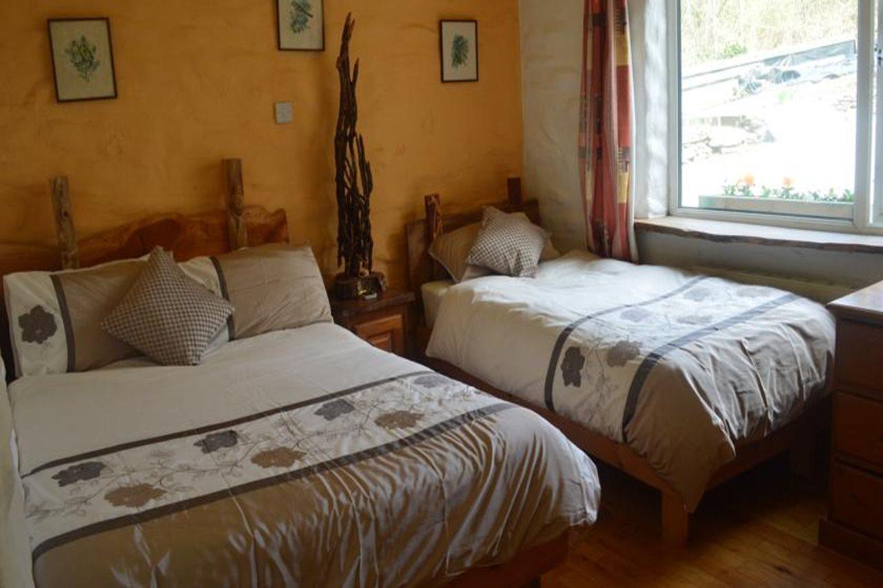 Lissyclearig Thatched Cottage Kenmare Extérieur photo